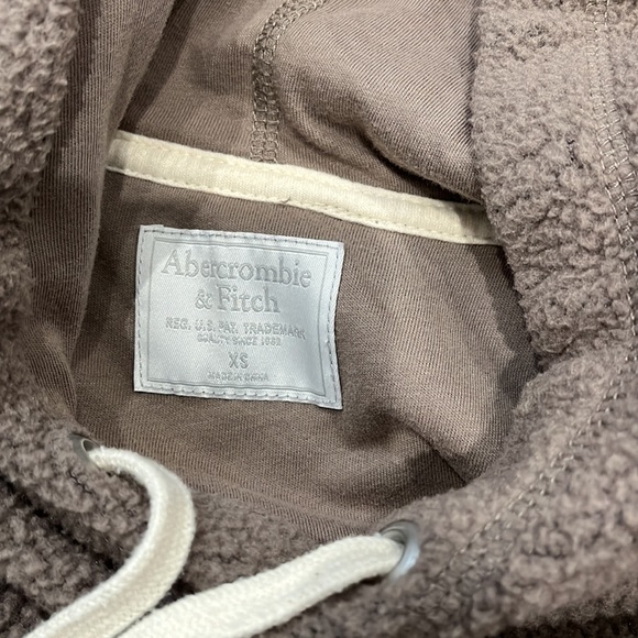 Mens Abercrombie xs hoodie - Picture 2 of 2